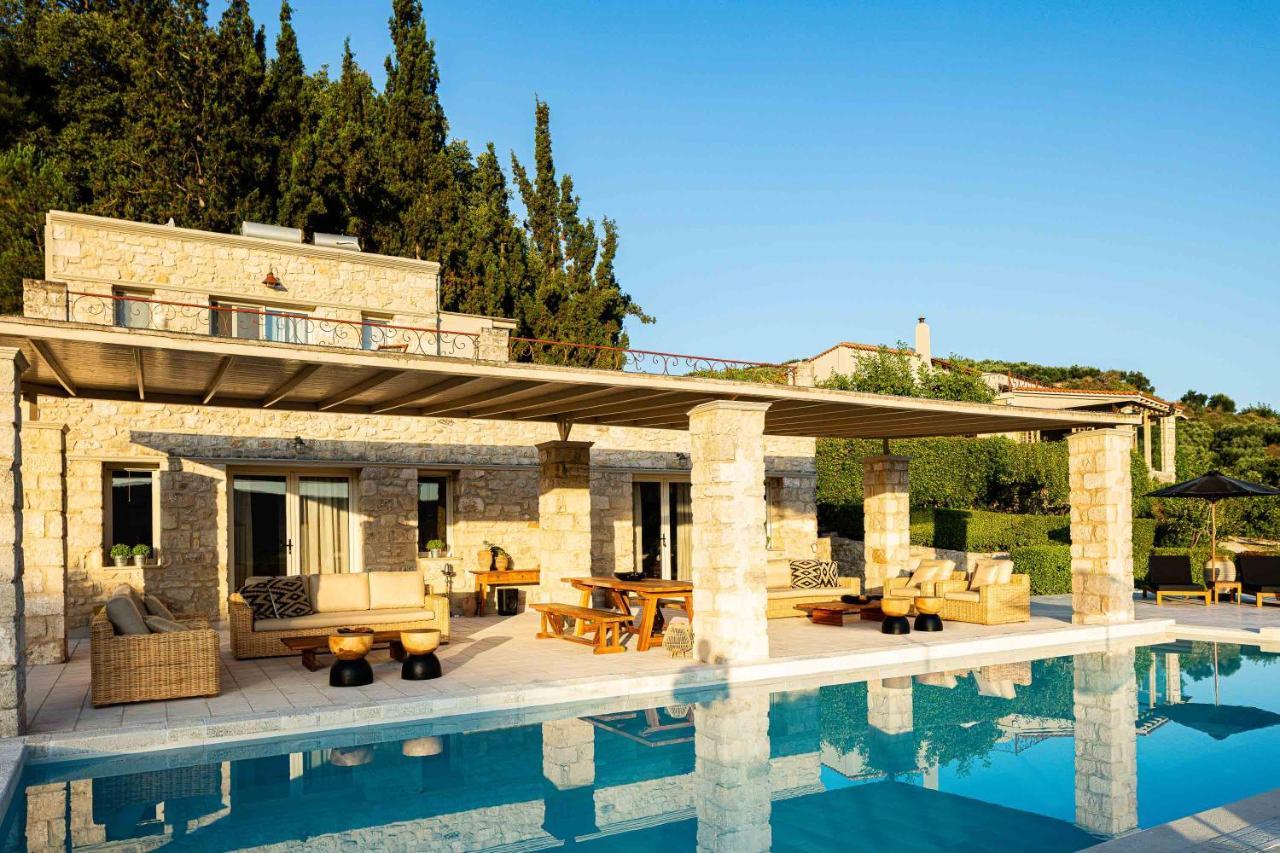 Villa Mantilari Wine Estate 7 Apartments 2 Private Pools 1 Heated Tennis Court Fitness Center أرتشانيس المظهر الخارجي الصورة