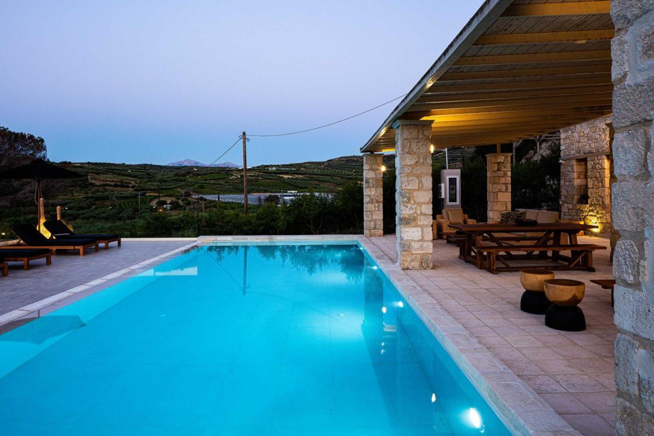 Villa Mantilari Wine Estate 7 Apartments 2 Private Pools 1 Heated Tennis Court Fitness Center أرتشانيس المظهر الخارجي الصورة