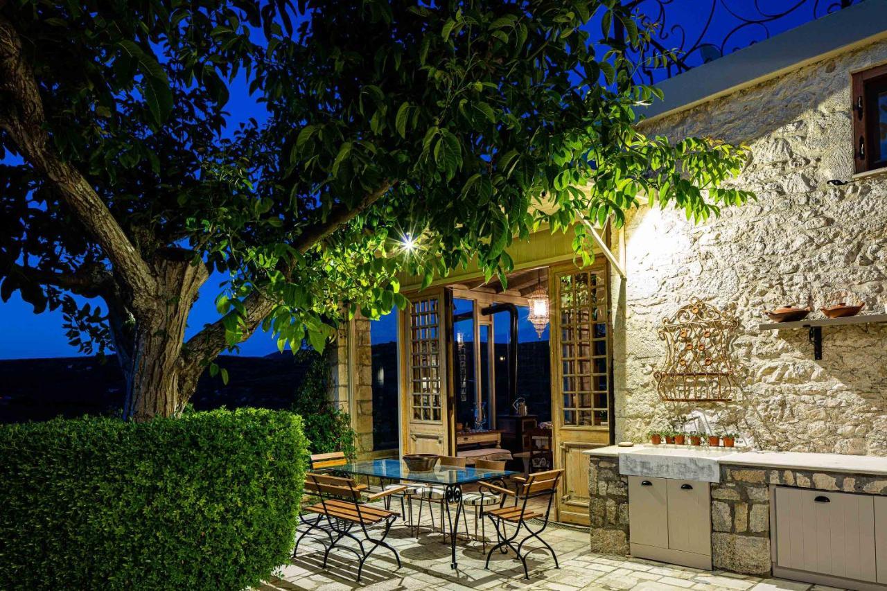 Villa Mantilari Wine Estate 7 Apartments 2 Private Pools 1 Heated Tennis Court Fitness Center أرتشانيس المظهر الخارجي الصورة